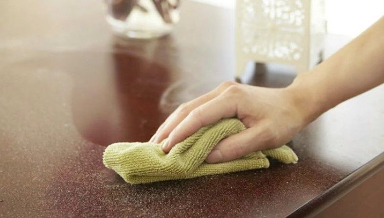 Как избавиться от летних следов в квартире после отпуска