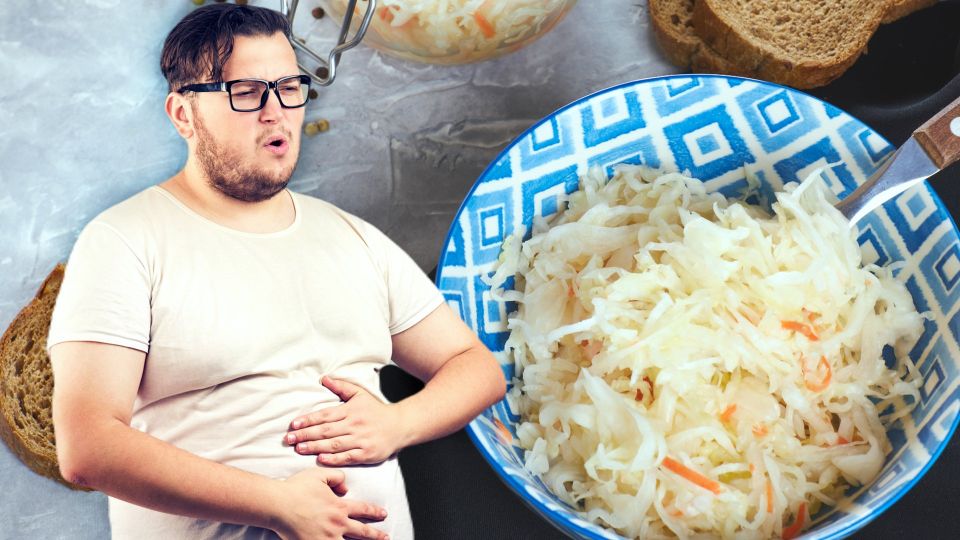 Удар по всем органам: кому ни в коем случае нельзя есть квашеную капусту