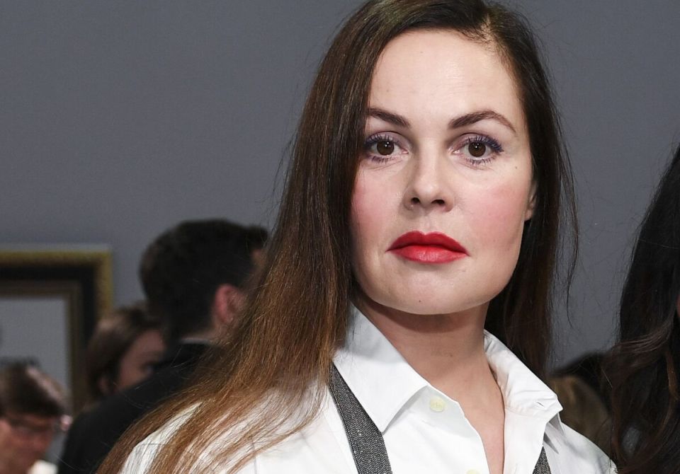 Секреты долговечной молодости: как Екатерина Андреева сохраняет свежесть и здоровье