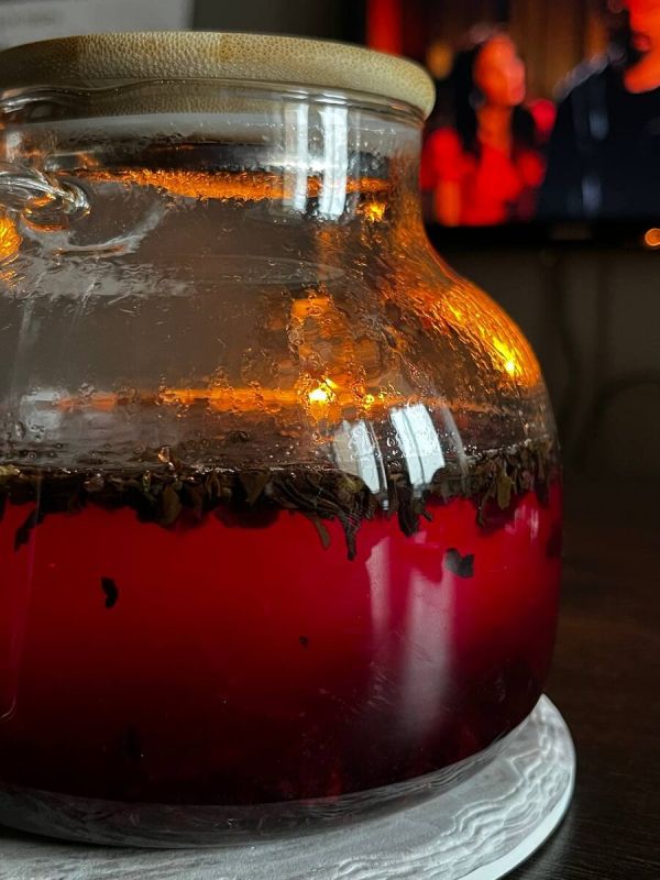 Ароматный чай с вишней и черникой: как согреться зимой