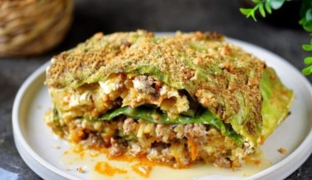 Неповторимая капустная слоенка для семейного ужина