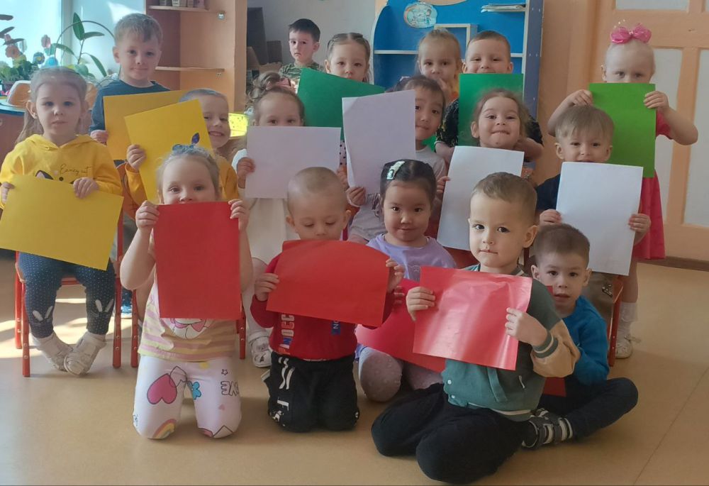 В детском саду 106 прошла акция «Живой флаг города Читы»