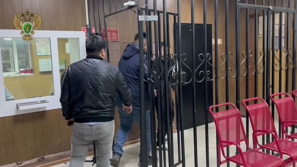 Тяп-ляп на 8 миллионов. По поручению прокурора Забайкальского края Александра Яновского, данному в ходе рабочего выезда в Борзю, Борзинская межрайонная прокуратура выявила сразу два преступления при реализации федеральной...