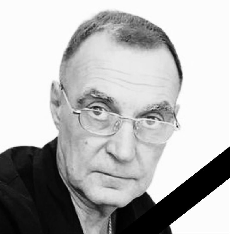 18 сентября 2025 года в возрасте 63 лет ушел из жизни Олег Леонидович Саланин, врач - анестезиолог Забайкальской краевой клинической больницы