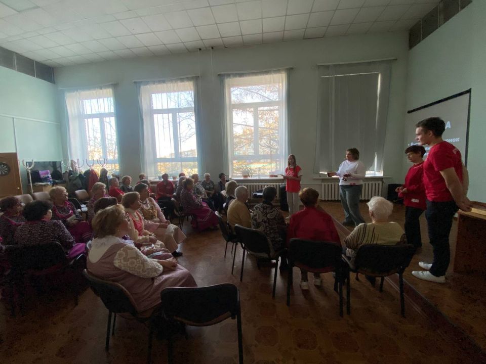 Все участники праздника получили сладкие подарки от председателя Законодательного Собрания Забайкальского края Кон Юрия Михайловича, председателя Думы городского округа «Город Чита» Ярилова Евгения Витальевича, заместителя...