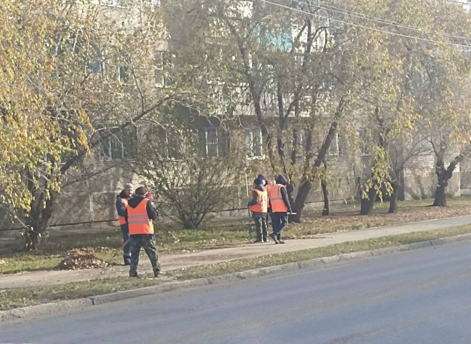 В рамках мероприятий по санитарной очистке города Читы на территории Черновского района активно ведутся работы по очистке закрепленных территорий управляющими компаниями