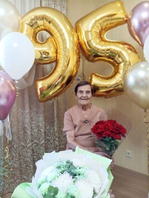 Сегодня в нашем районе настоящий праздник — 95-летие отмечает труженица тыла Тамара Прохоровна Сургутская
