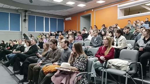 Станислав Дробышевский - один из самых известных антропологов в России, к.б.н., доцент МГУ и, кстати, наш земляк, прямо сейчас рассказывает об эволюции мозга