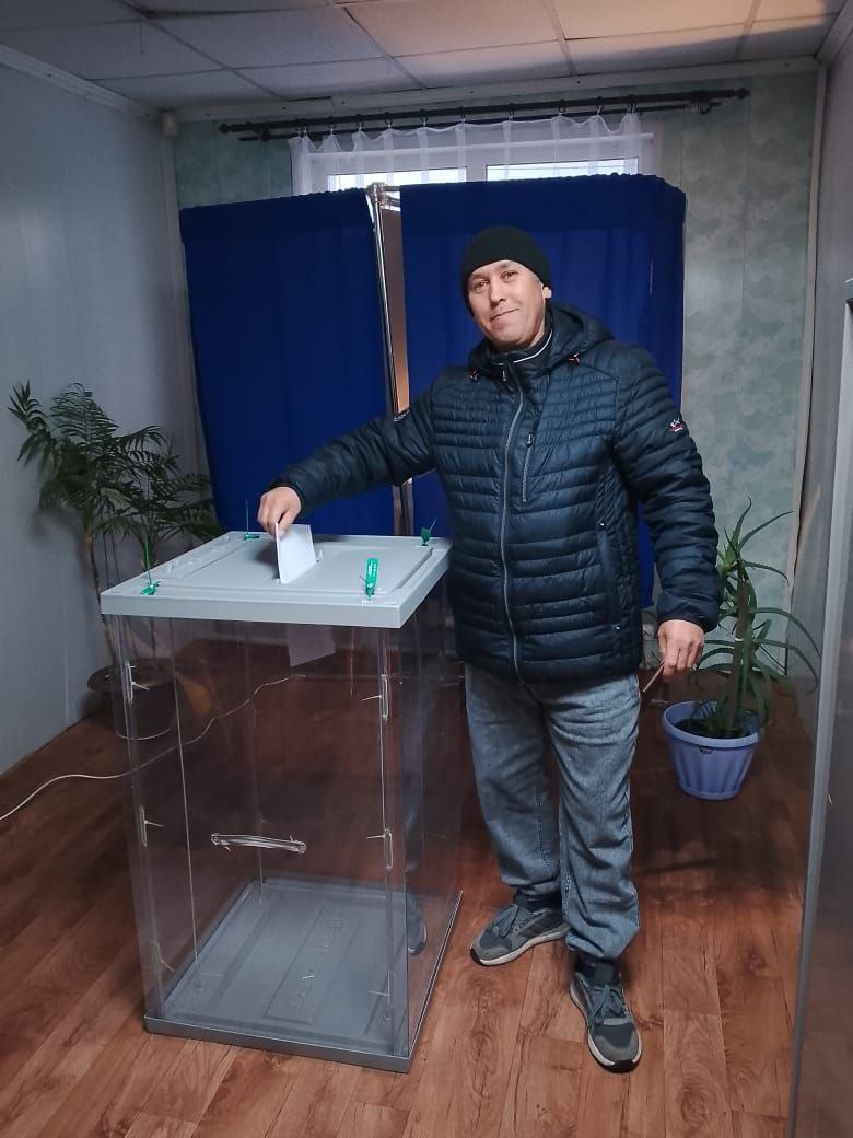 Продолжается голосование по выборам депутатов Совета первого созыва Чернышевского муниципального округа