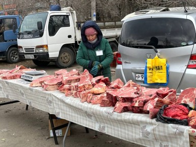 Универсальная ярмарка выходного дня проходит сегодня в Ингодинском районе краевого центра в районе строения N49 по Агинскому тракту