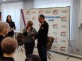 «Я знаю цену, которую мы платим»: Генерал-лейтенант Роман Греков вручил медаль семье забайкальского героя-разведчика Алексея Подопригоры