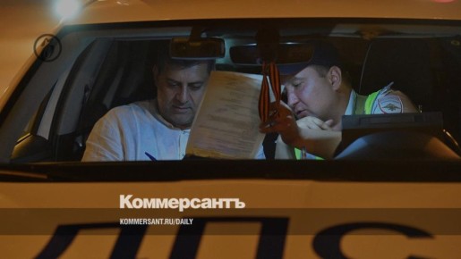 Верховный суд России постановил, что исправление неточностей в протоколах сотрудников Госавтоинспекции и отказ от повторного прохождения медицинского освидетельствования у врача не являются поводом для отмены лишения прав...