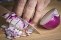 Как нарезать лук без слез: научные секреты