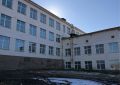 Плесень на стенах, повреждение водоотвода и фасада обнаружила прокуратура после проверок публикаций о ненадлежащем состоянии здания школы № 1, расположенной в Сретенске
