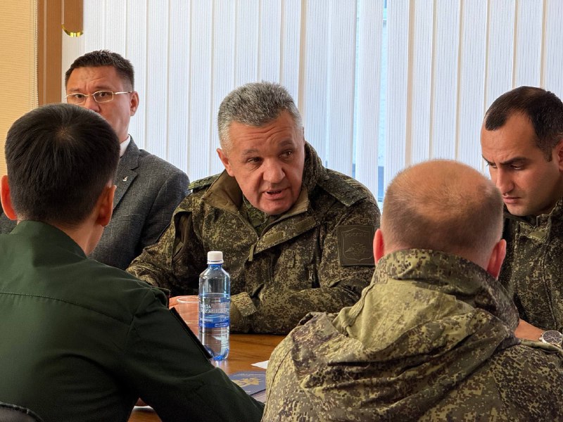 Генерал-лейтенант Роман Греков работает Борзе Генерал-лейтенант Роман Греков работает Борзе