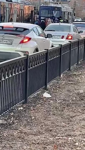 На Новобульварной, предположительно, троллейбус сбил женщину