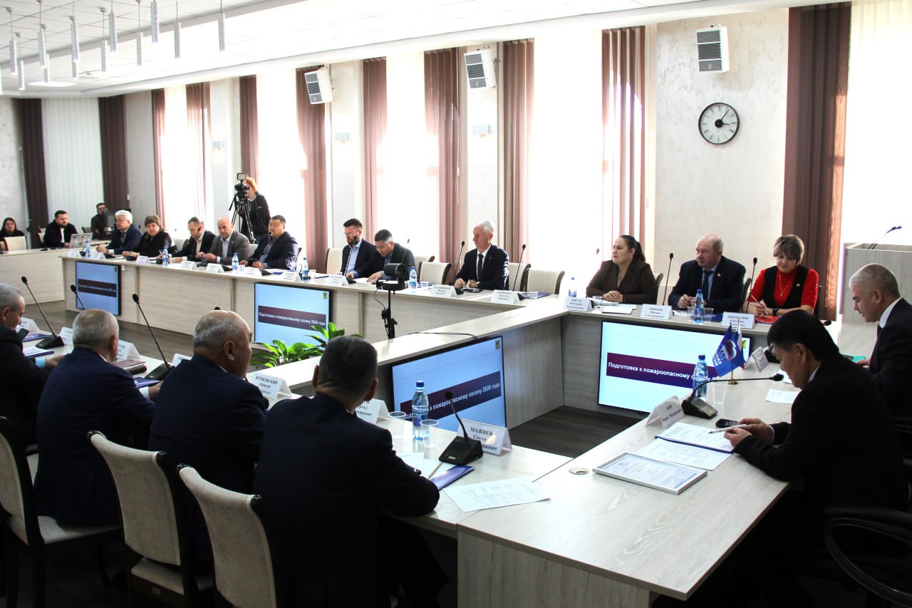 Дмитрий Виноградский: Ни в коем случае не допустить пожаров 2025 года Дмитрий Виноградский: Ни в коем случае не допустить пожаров 2025 года