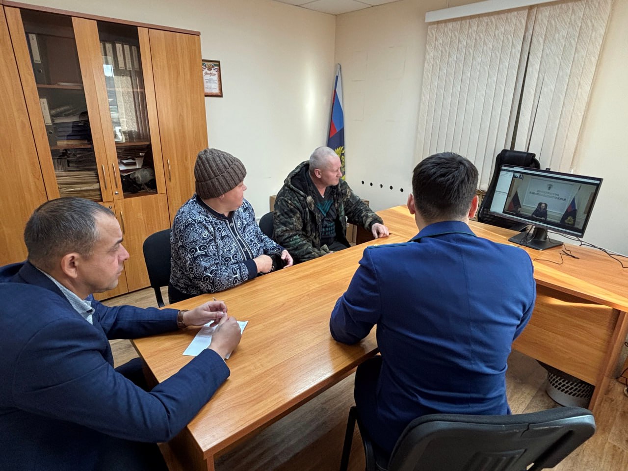 Сегодня первый заместитель прокурора Забайкальского края Станислав Немцов в режиме видеоконференцсвязи провел личный прием жителей Тунгокоченского муниципального округа Сегодня первый заместитель прокурора Забайкальского края Станислав Немцов в режиме видеоконференцсвязи провел личный прием жителей Тунгокоченского муниципального округа