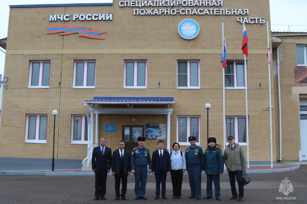 Китайская делегация ознакомилась с работой специализированной пожарно-спасательной части МЧС в Забайкалье