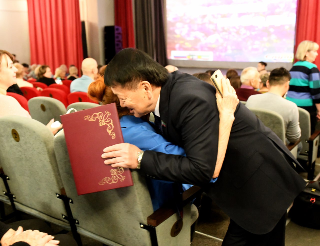 Ингодинский район Читы отметил 80-летие Ингодинский район Читы отметил 80-летие