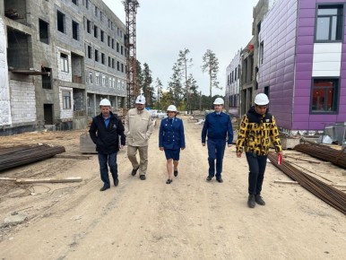 Очередные уголовные дела о мошенничестве и превышении должностных полномочий возбуждены по материалам прокурорской проверки - на этот раз при строительстве краевой детской клинической больницы, работы по которому...