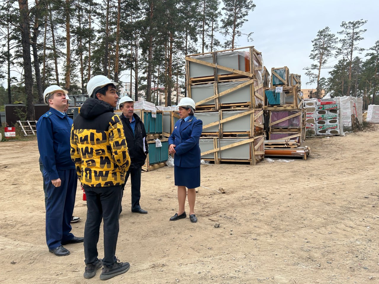 Очередные уголовные дела о мошенничестве и превышении должностных полномочий возбуждены по материалам прокурорской проверки - на этот раз при строительстве краевой детской клинической больницы, работы по которому... Очередные уголовные дела о мошенничестве и превышении должностных полномочий возбуждены по материалам прокурорской проверки - на этот раз при строительстве краевой детской клинической больницы, работы по которому...