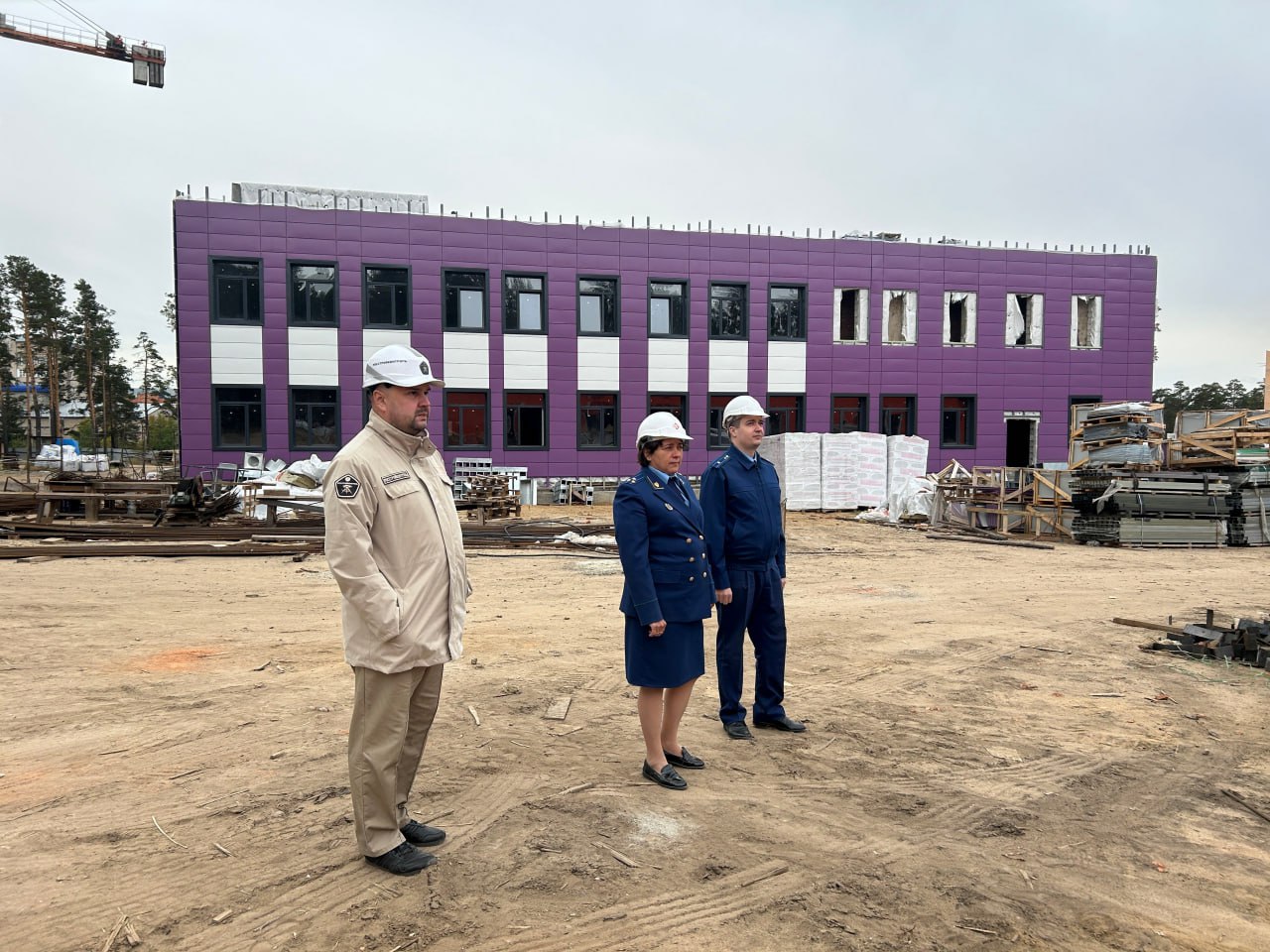 Очередные уголовные дела о мошенничестве и превышении должностных полномочий возбуждены по материалам прокурорской проверки - на этот раз при строительстве краевой детской клинической больницы, работы по которому... Очередные уголовные дела о мошенничестве и превышении должностных полномочий возбуждены по материалам прокурорской проверки - на этот раз при строительстве краевой детской клинической больницы, работы по которому...