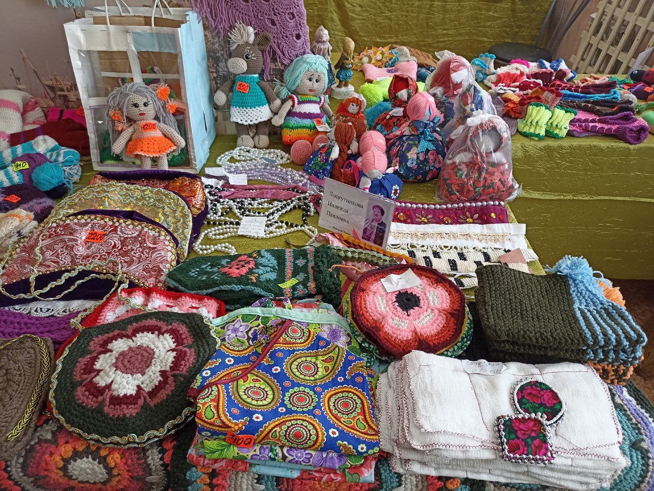 #НаследиеЗабайкалья: в преддверии Дня народного единства в Красночикойском округе открыли выставку мастеров рукоделия