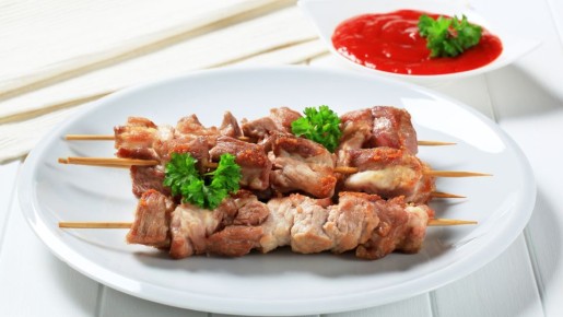 «Постоянно улыбаться»: как научиться жарить шашлык