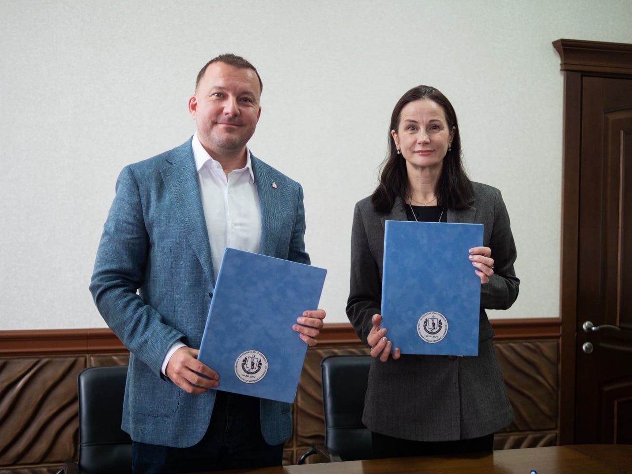 Организаторы Тотального диктанта из разных регионов побывали в Чите Организаторы Тотального диктанта из разных регионов побывали в Чите