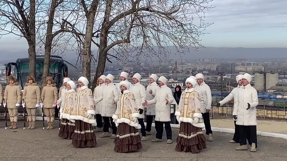 На Титовской сопке прогремел полуденный выстрел из гаубицы Д-30