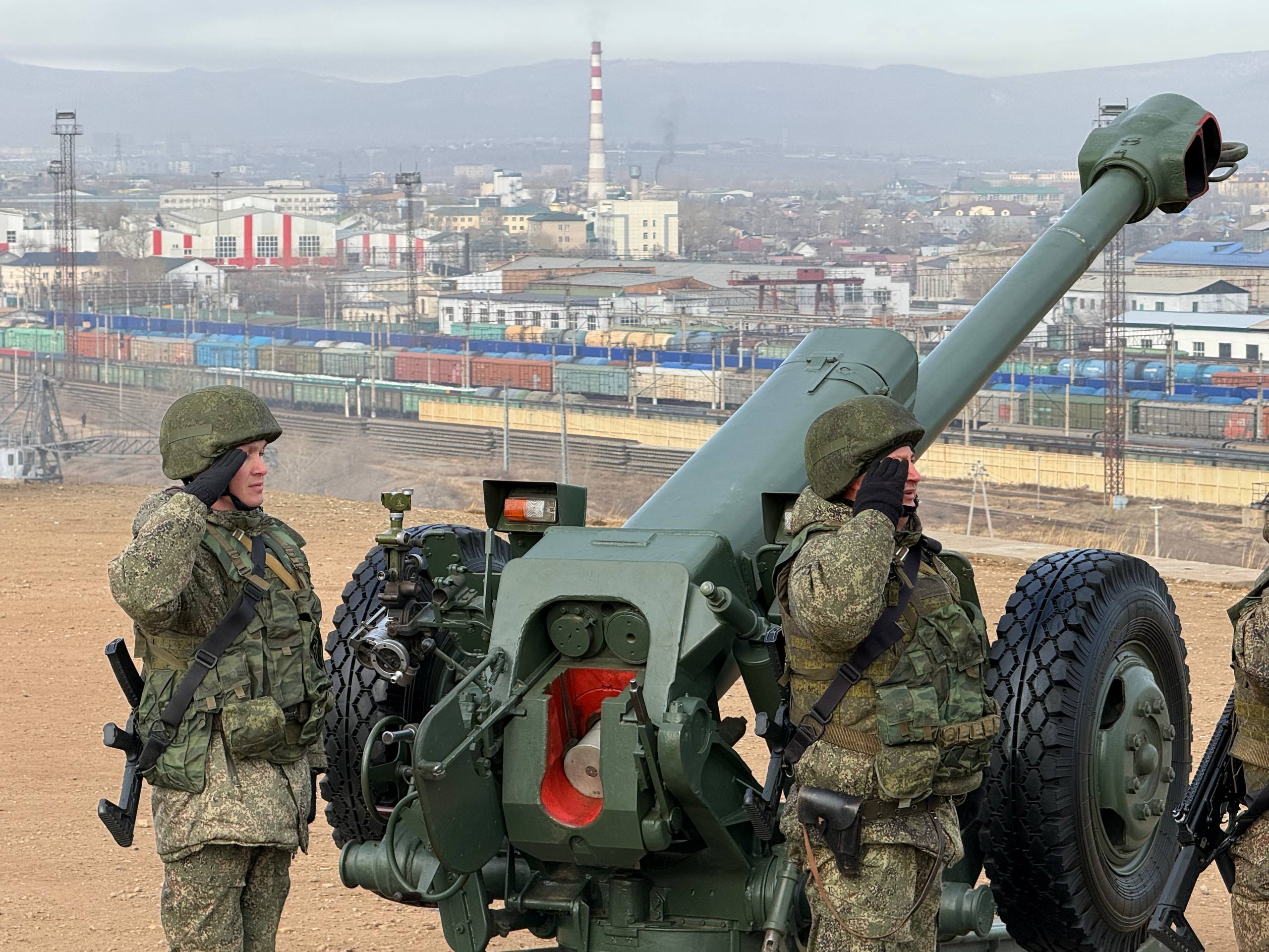 Традиционная церемония полуденного выстрела в честь Дня народного единства прошла в Чите Традиционная церемония полуденного выстрела в честь Дня народного единства прошла в Чите