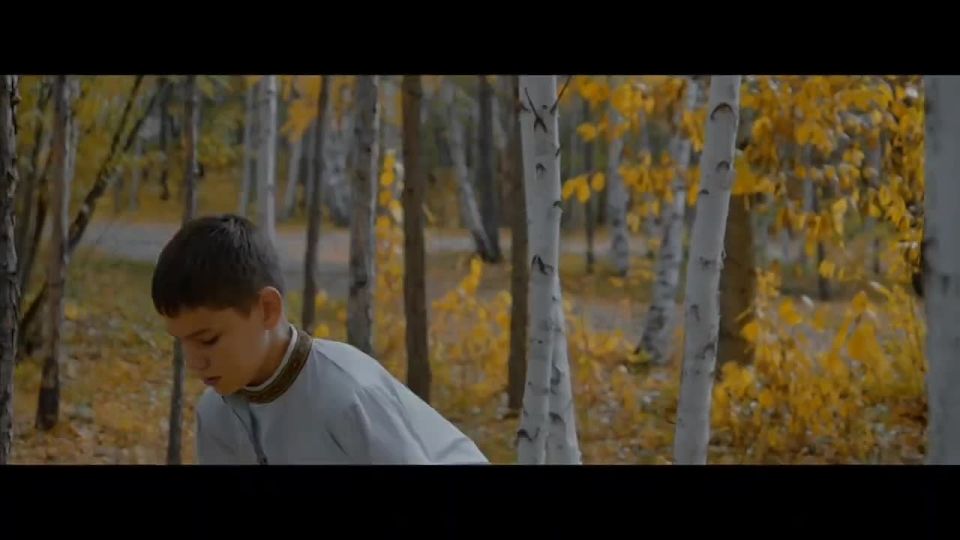 В этот замечательный праздник, День народного единства, предлагаем вашему вниманию красивый танцевальный клип студии “Dance Time” на песню «Березы»