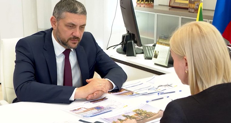 Губернатор Забайкалья Александр Осипов встретился с новым генеральным директором читинского аэропорта Елизаветой Мариняк