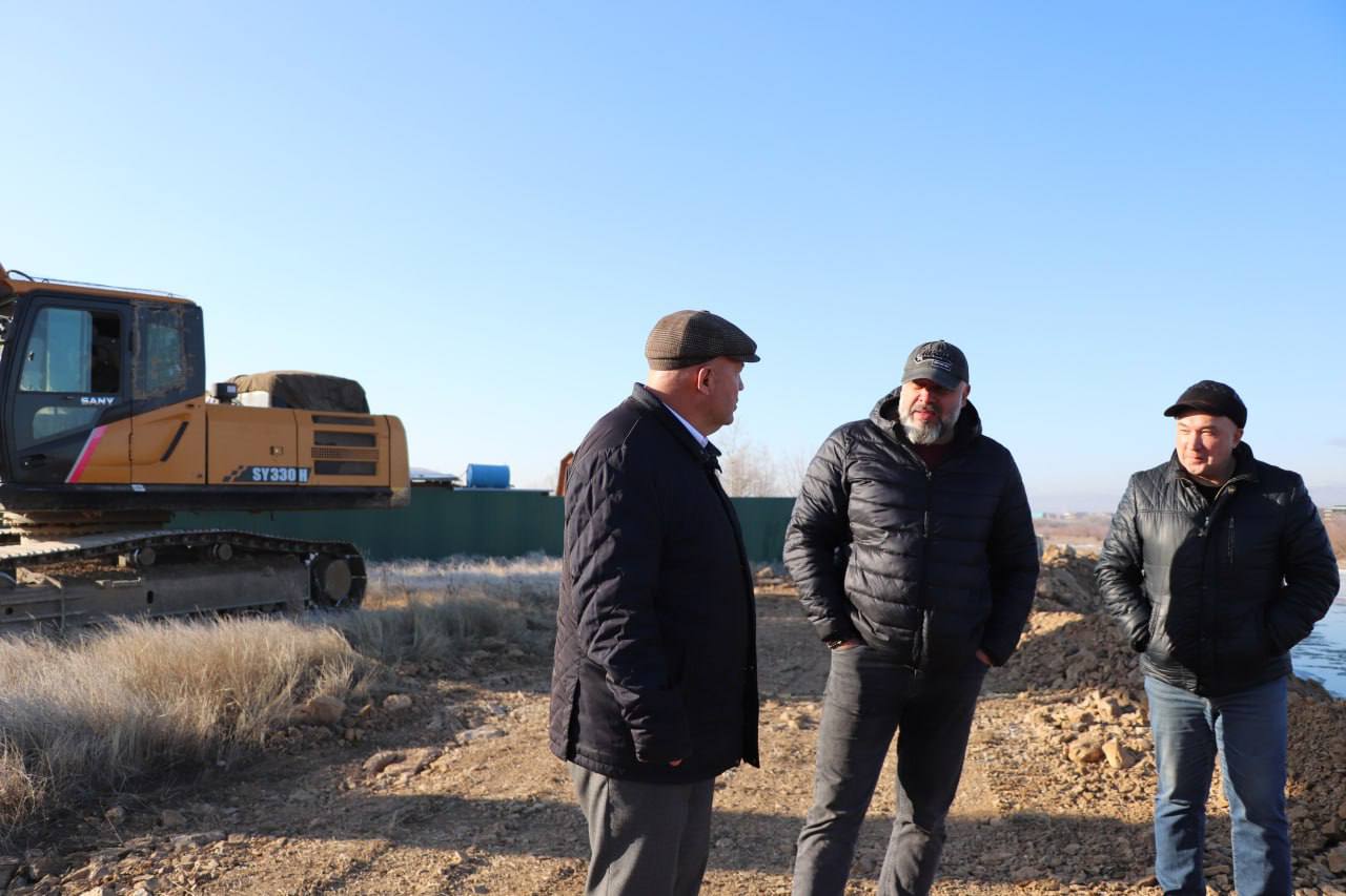 Река Чита уже не раз демонстрировала свой строптивый нрав во время паводков Река Чита уже не раз демонстрировала свой строптивый нрав во время паводков