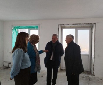 Парламентарии оценили прогресс капремонта общежития Читинского педколледжа