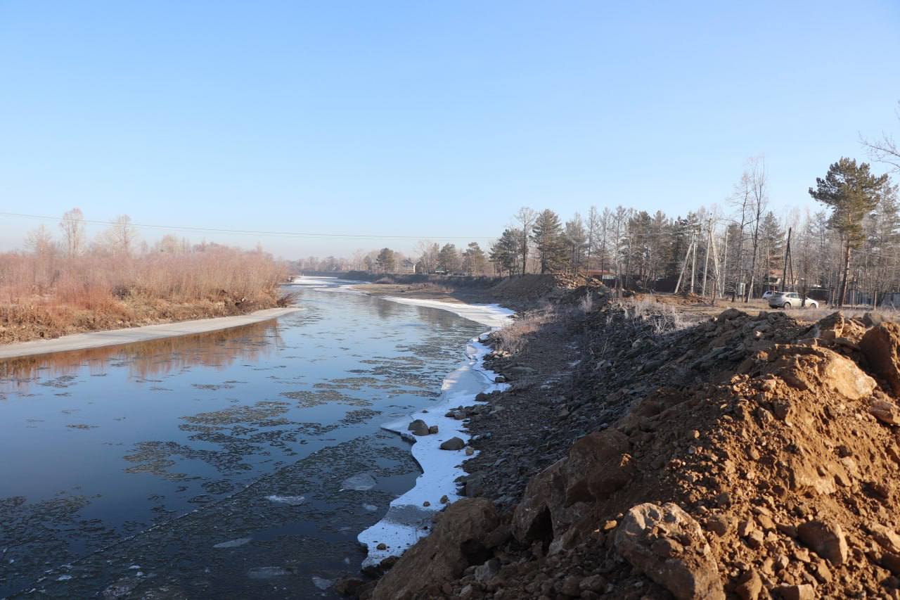 Река Чита уже не раз демонстрировала свой строптивый нрав во время паводков Река Чита уже не раз демонстрировала свой строптивый нрав во время паводков