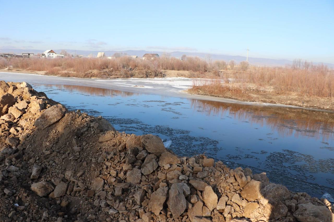 Река Чита уже не раз демонстрировала свой строптивый нрав во время паводков Река Чита уже не раз демонстрировала свой строптивый нрав во время паводков