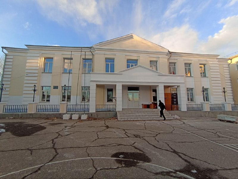 Баир Жамсуев проверил ход ремонтных работ в рамках национальных проектов Баир Жамсуев проверил ход ремонтных работ в рамках национальных проектов