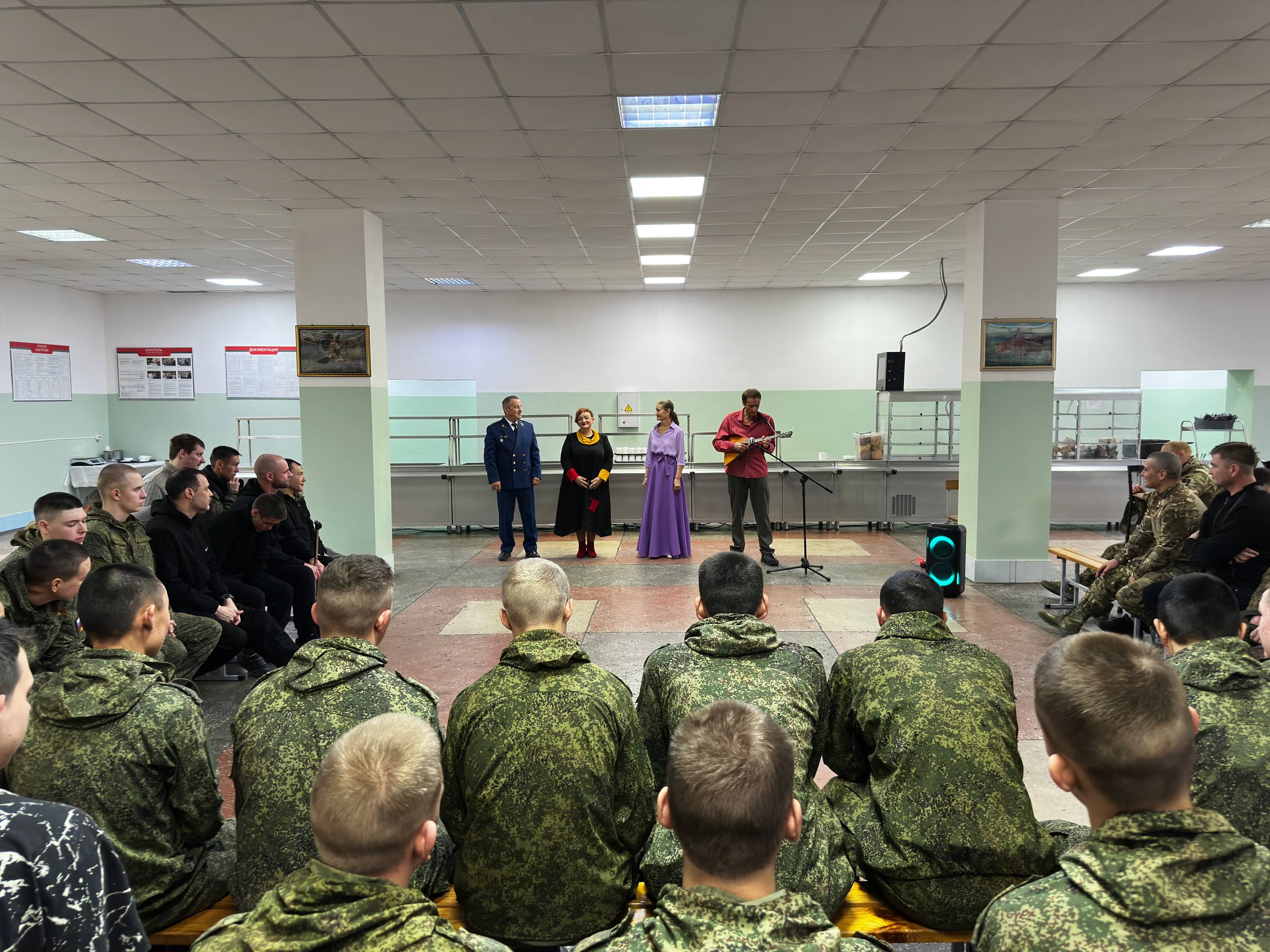 Ветеранская организация прокуратуры Забайкалья в рамках государственно-патриотического воспитания провела творческую встречу с солдатами-срочниками Ветеранская организация прокуратуры Забайкалья в рамках государственно-патриотического воспитания провела творческую встречу с солдатами-срочниками