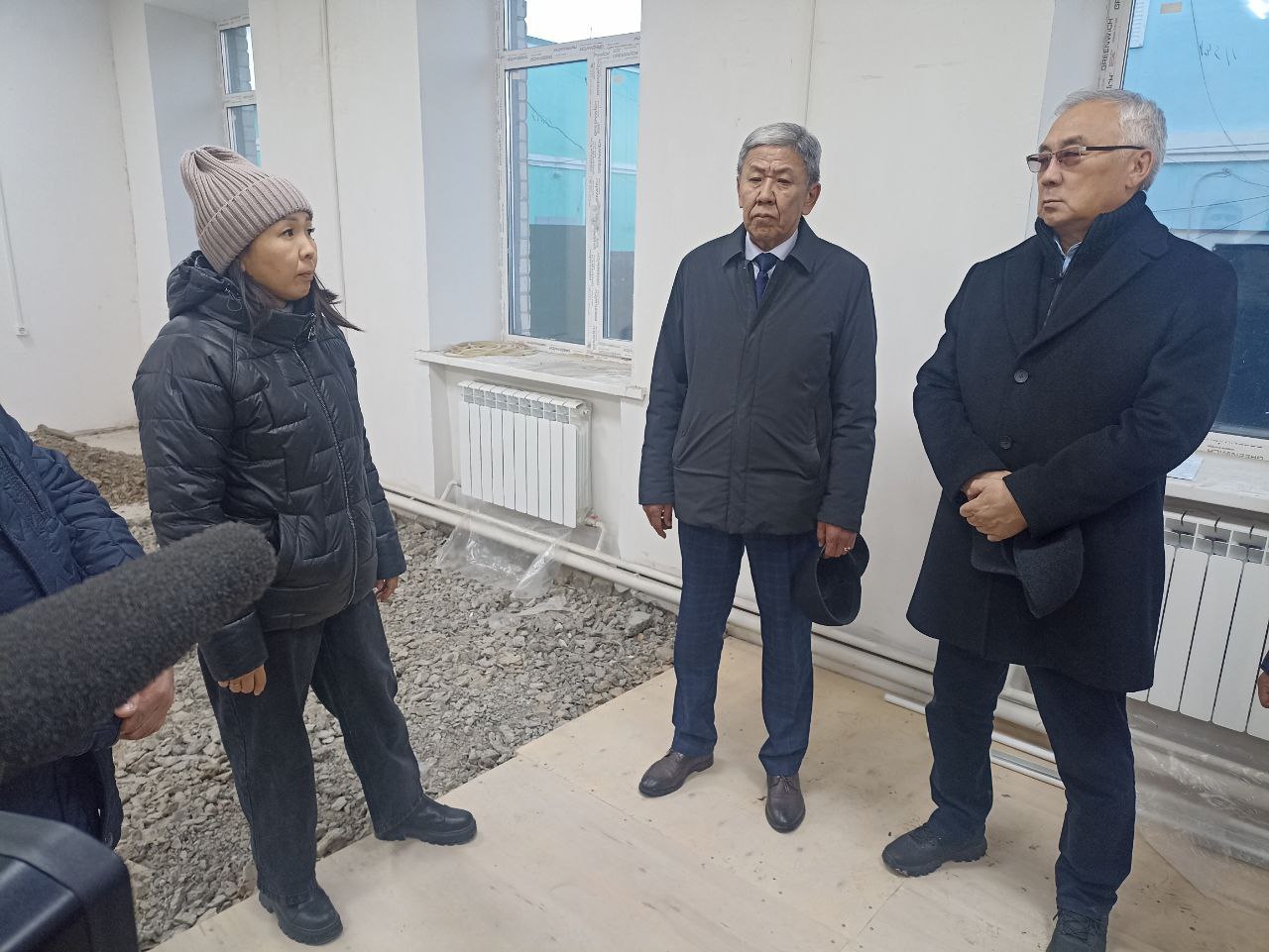 Баир Жамсуев проверил ход ремонтных работ в рамках национальных проектов Баир Жамсуев проверил ход ремонтных работ в рамках национальных проектов