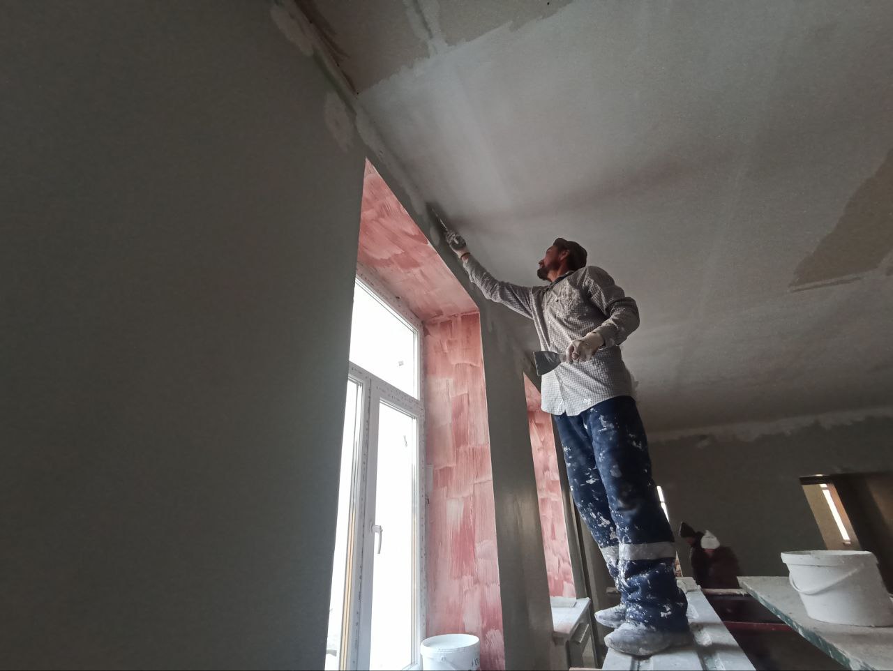 Баир Жамсуев проверил ход ремонтных работ в рамках национальных проектов Баир Жамсуев проверил ход ремонтных работ в рамках национальных проектов