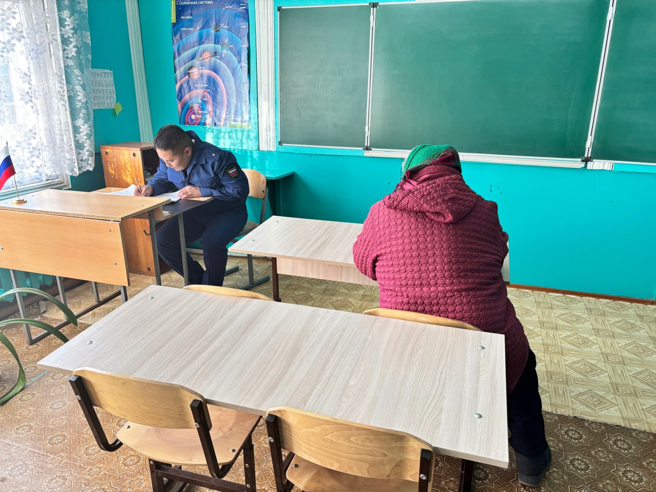 Прокуратура Красночикойского района в рамках работы по правовому просвещению и информированию выступила перед жителями сел Менза и Укыр, расположенных на расстоянии более 180 км от районного центра Прокуратура Красночикойского района в рамках работы по правовому просвещению и информированию выступила перед жителями сел Менза и Укыр, расположенных на расстоянии более 180 км от районного центра