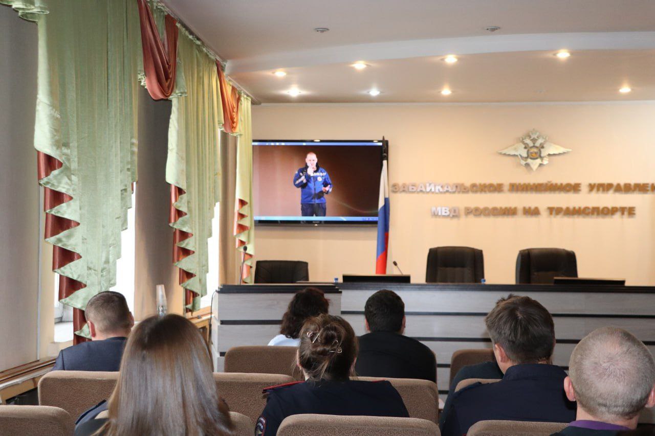 В рамках профилактической работы сотрудники Госавтоинспекции проводят встречи на предприятиях и организациях В рамках профилактической работы сотрудники Госавтоинспекции проводят встречи на предприятиях и организациях