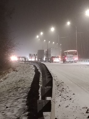 На дороге из Песчанки в Атамановку столкнулись автобус и большегруз