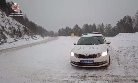 Затруднено движение грузового транспорта на федеральной автодороге Р-258 «Байкал» Иркутск—Чита (Петровск-Забайкальский, Хилокский, Улетовский районы) в связи с выпадением осадков
