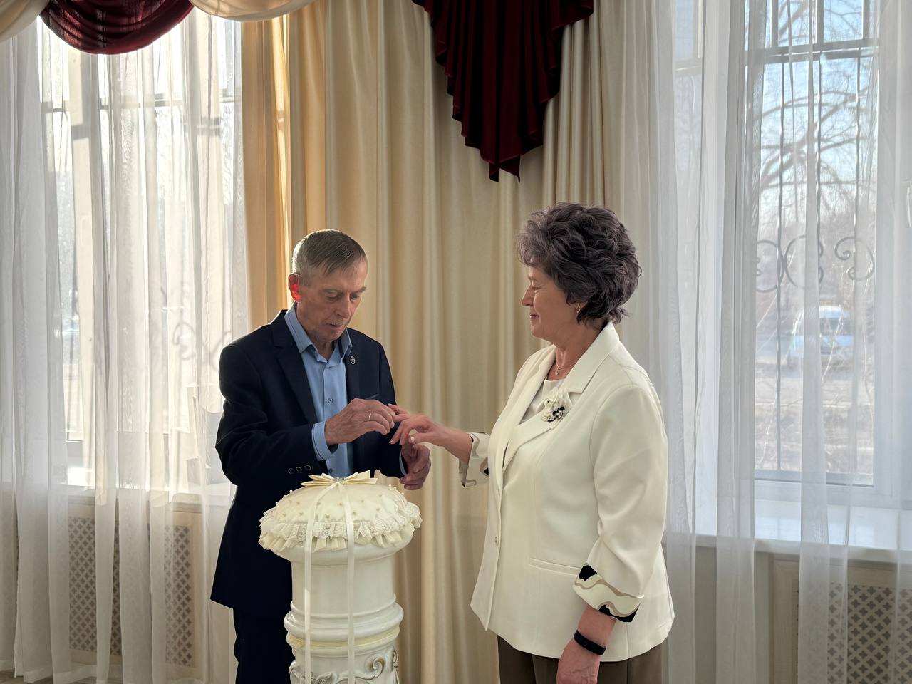 50 лет в любви, взаимопонимании и гармонии: супруги Васильевы отметили золотую свадьбу 50 лет в любви, взаимопонимании и гармонии: супруги Васильевы отметили золотую свадьбу