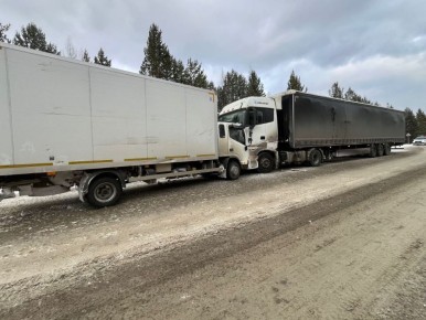 8 ноября в Улетовском районе на федеральной автомобильной дороге Р-258 Байкал "Иркутск-Чита", 865 км по предварительным данным произошло столкновение двух транспортных средств