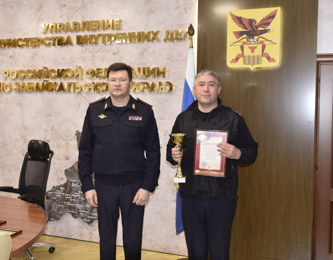 Полицейские Забайкалья сразились в турнире по стрельбе из табельного оружия Полицейские Забайкалья сразились в турнире по стрельбе из табельного оружия