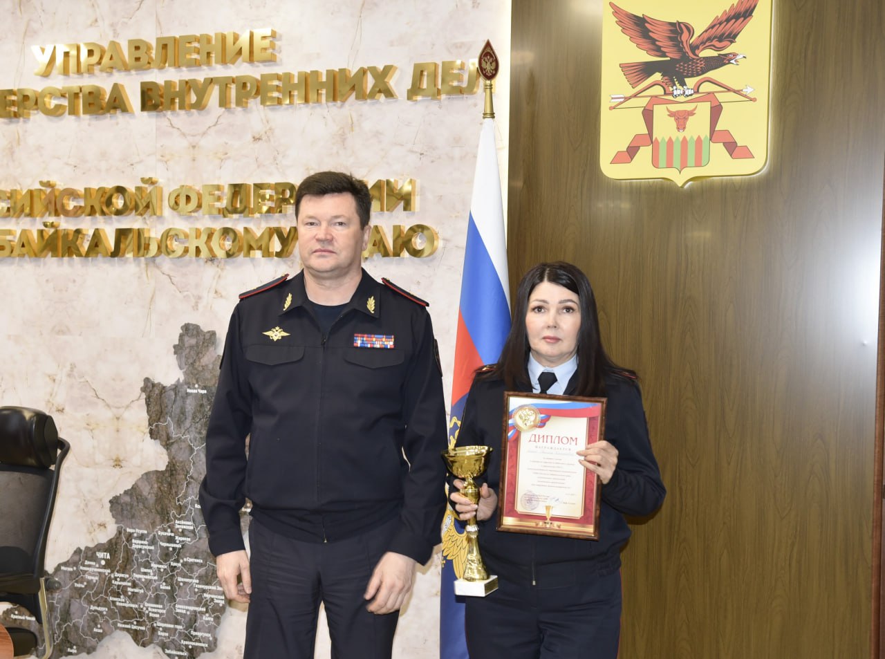 Полицейские Забайкалья сразились в турнире по стрельбе из табельного оружия Полицейские Забайкалья сразились в турнире по стрельбе из табельного оружия